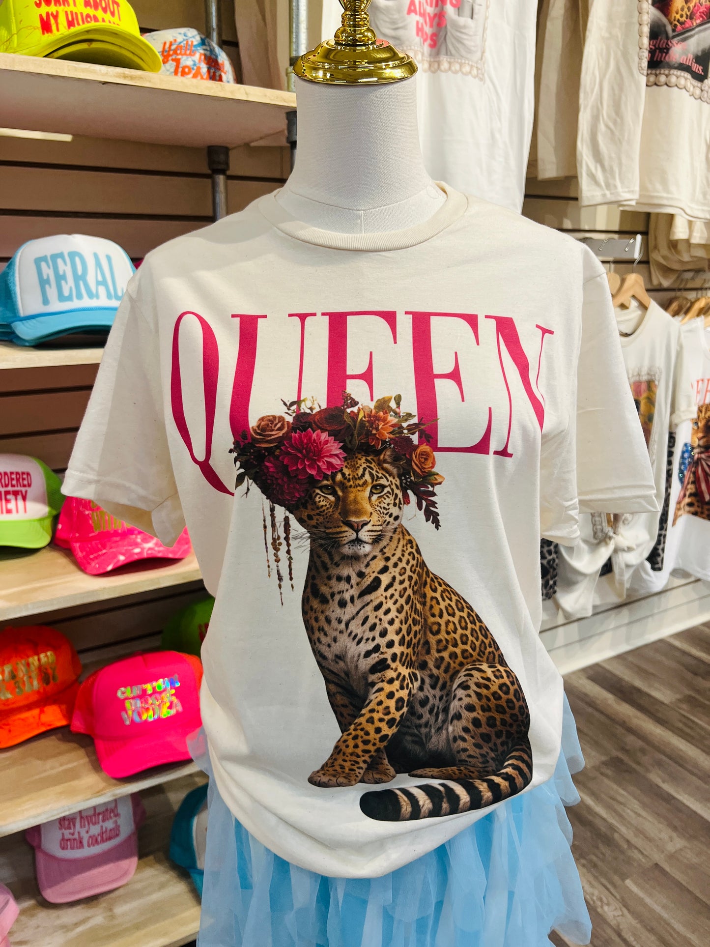 Queen Leopard Cream Graphic Tee