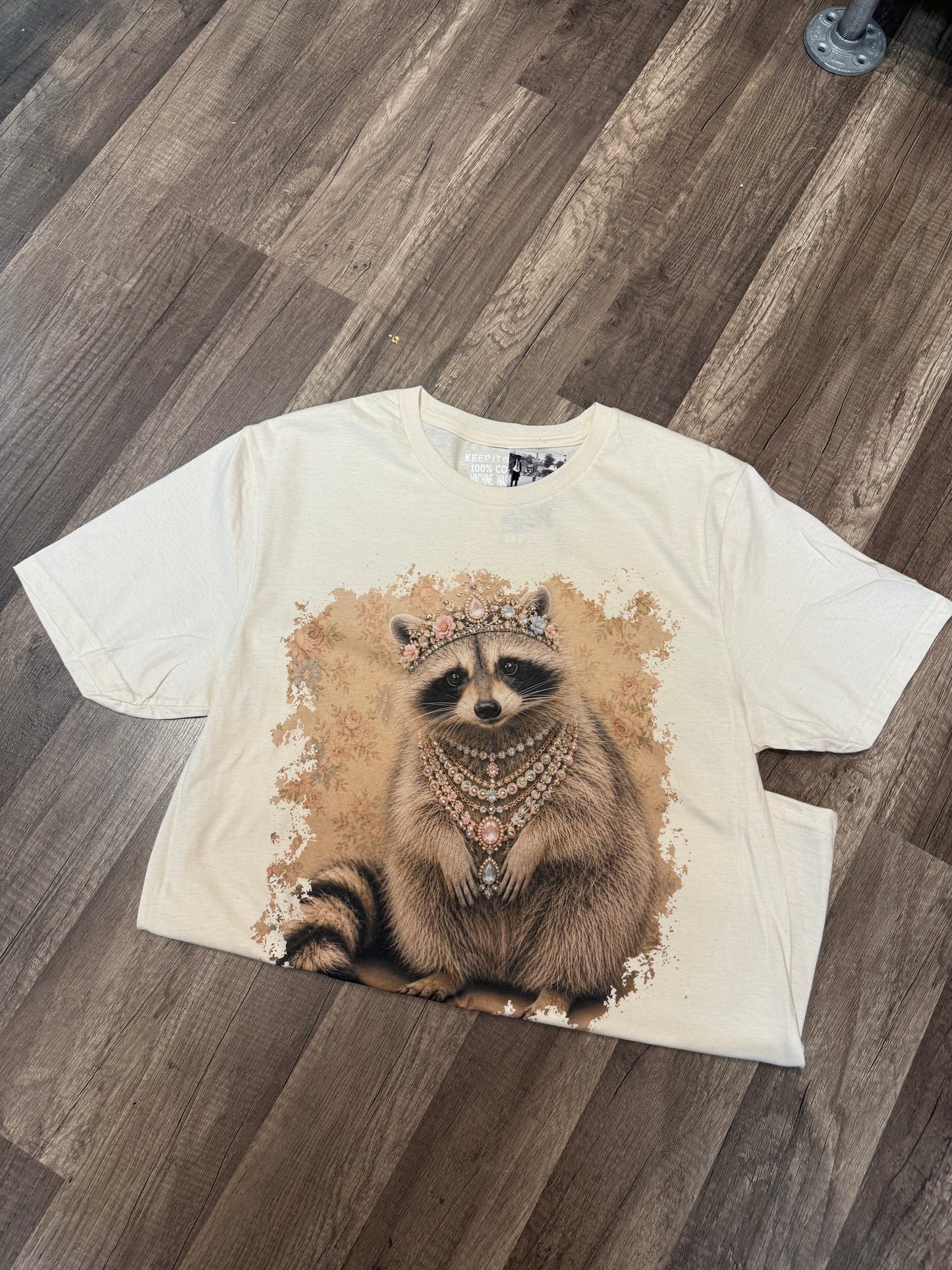 DROP THE WALLS Raccoon with Necklaces 2021C