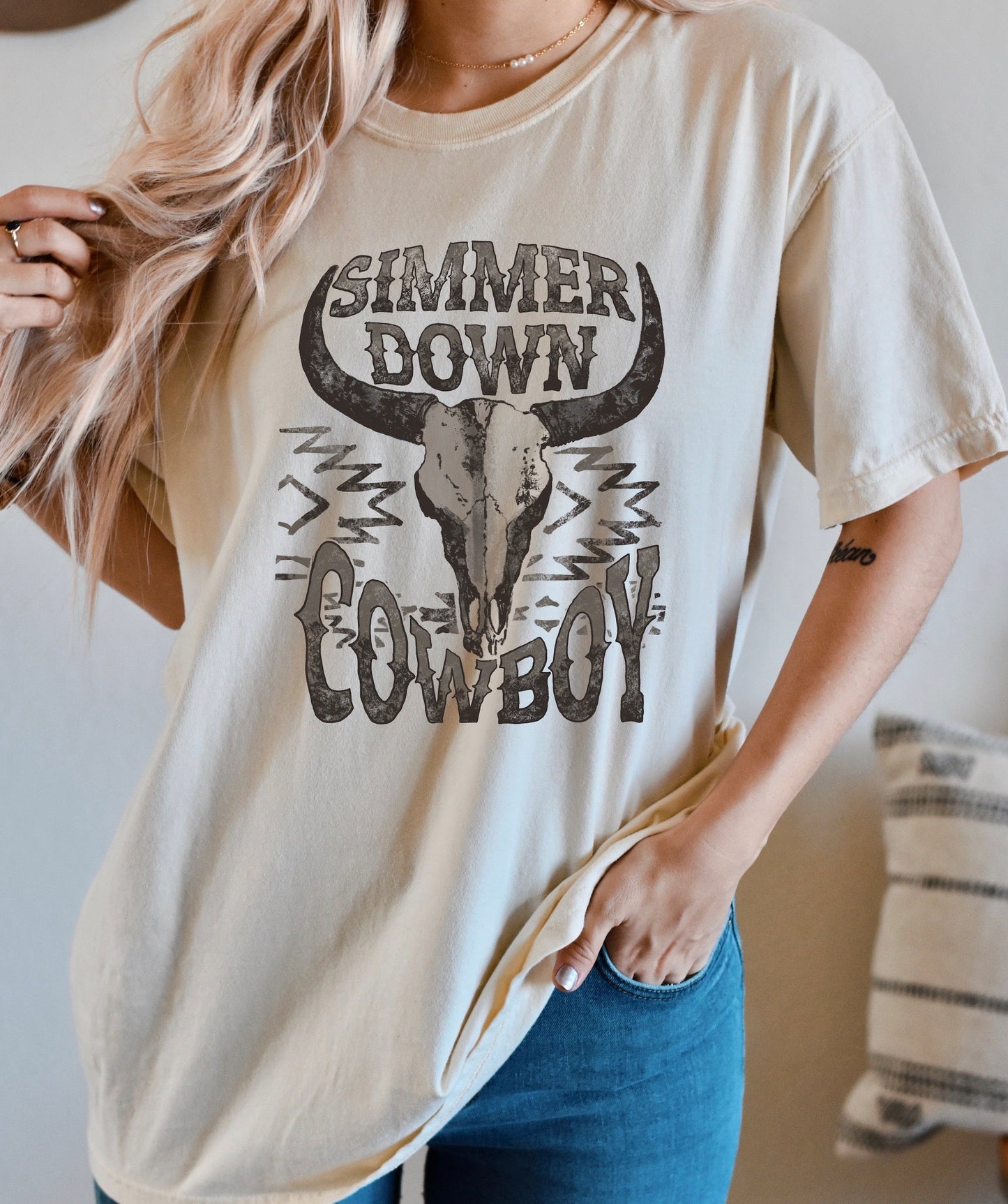 GRAPHIC TEE 231S Simmer Down Cowboy